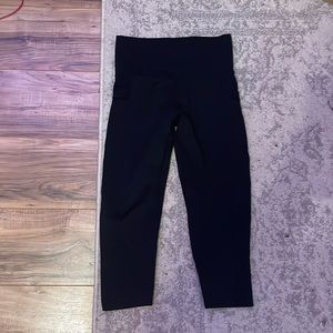 Black 2/3 length leggings